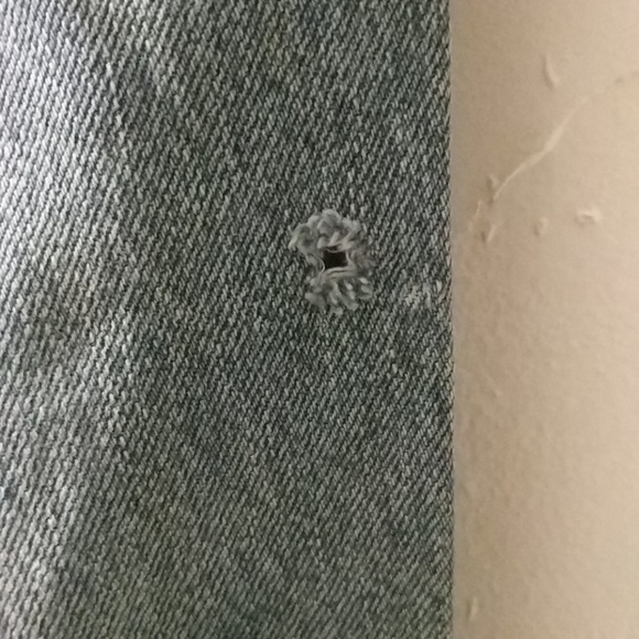 SOLD Vintage High Waist-Tappered 550 Levi's - Picture 6 of 7